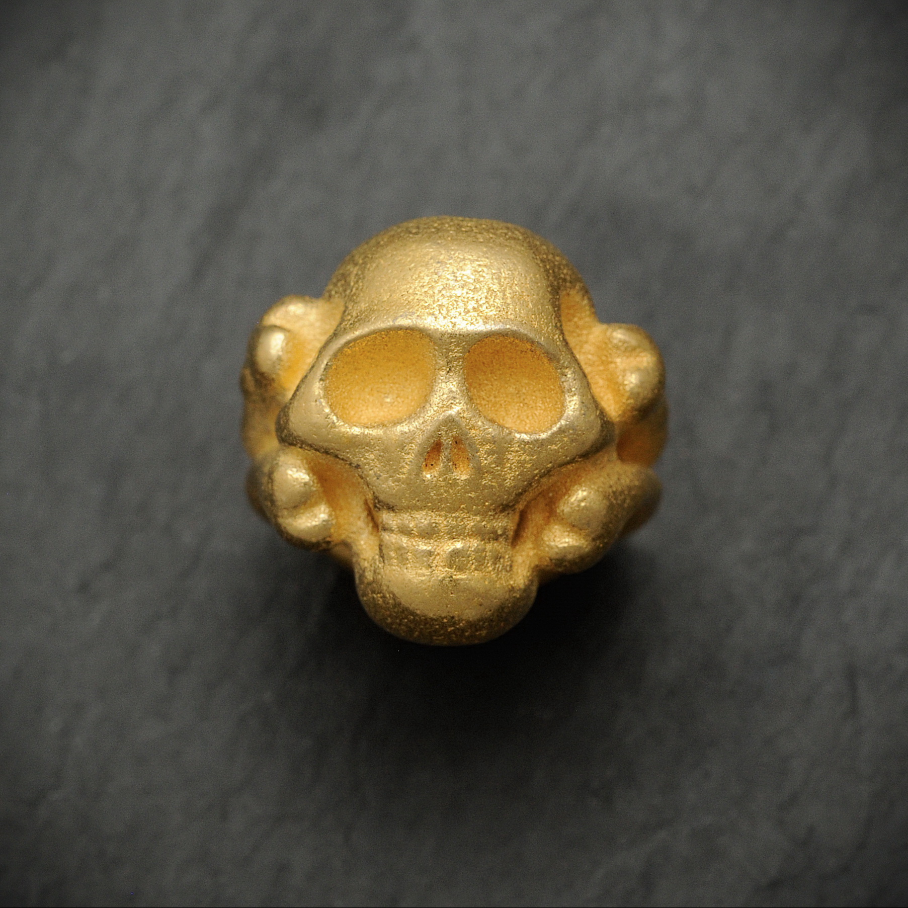 DD_Skull_Little_Chevy_Edelstahl_vergoldet_0003